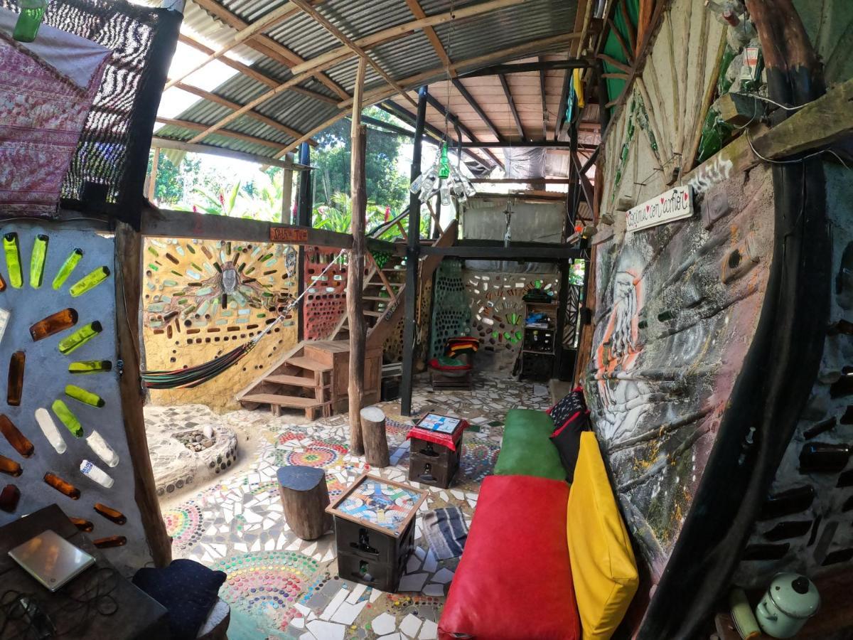 Reciclarte Galeria Hostal Capurganá Extérieur photo